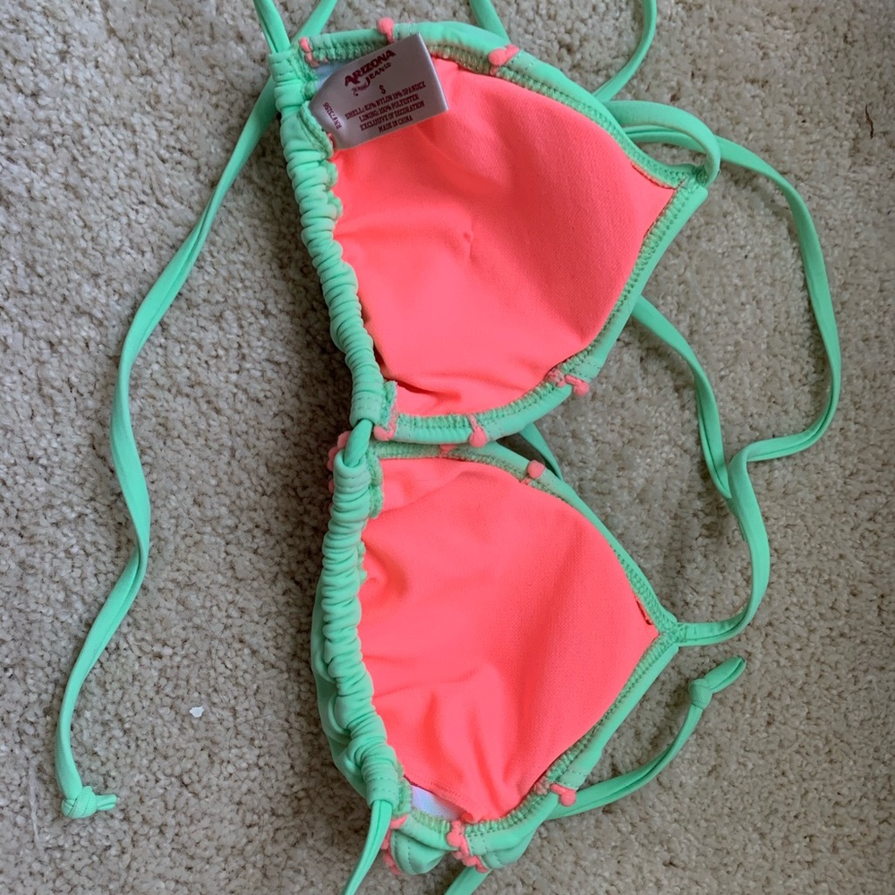 Ruffle bikini - Picture 3 of 5